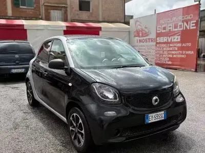 Usata Smart ForFour 71 CV (52 kW) 2015 Nero Utilitaria