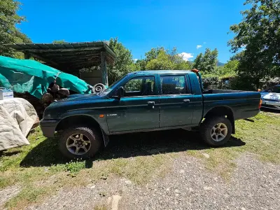 Usata Mitsubishi L200
