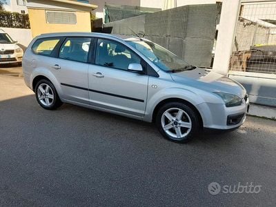 Usata Ford Focus 90 CV (66 kW) 2008 Grigio Station wagon