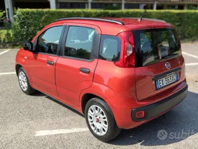 Usata Fiat Panda 85 CV (62 kW) 2015 Rosso Utilitaria