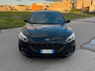 Usata Ford Focus ST-Line 120 CV (88 kW) 2020 Nero Berlina