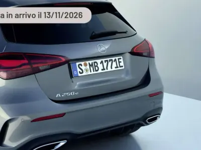 Nuova Mercedes A250 Executive 218 CV (160 kW) 2026 Argento Berlina