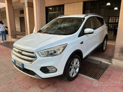 Occasion Ford Kuga 120 ch (88 kW) 2018 Blanc SUV