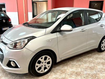 Usata Hyundai i10 Style 67 CV (49 kW) 2014 Grigio Utilitaria