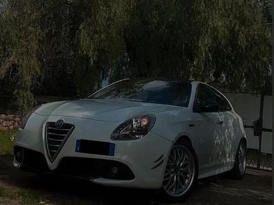 Begagnad Alfa Romeo Giulietta Progression 105 HK (77 kW) 2010 Vit Sedan
