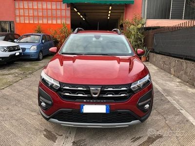 Usata Dacia Sandero Essentiel 101 CV (74 kW) 2022 Rosso Berlina