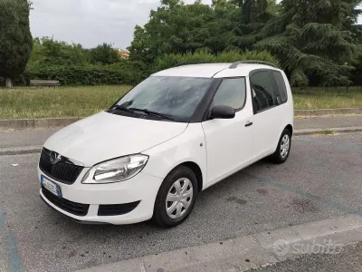 Usata Skoda Roomster 69 CV (50 kW) 2011 Bianco Monovolume