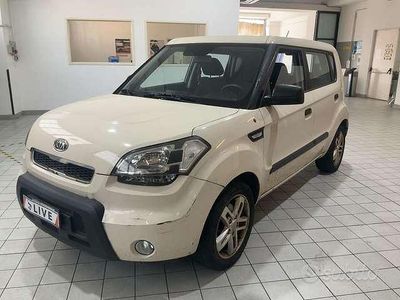 Usata Kia Soul 125 CV (91 kW) 2010 Beige SUV