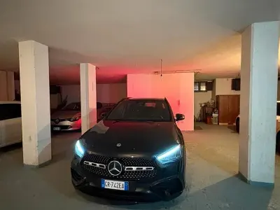 Usata Mercedes GLA200 150 CV (110 kW) 2023 Nero SUV