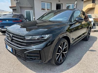 Usata VW Touareg R-line 339 CV (249 kW) 2025 Nero SUV