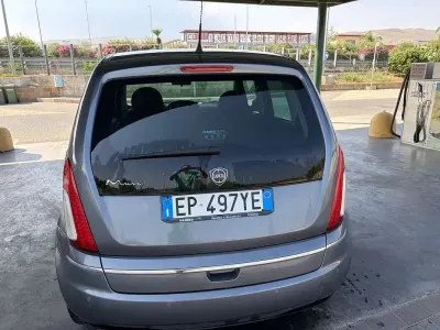 Usata Lancia Musa 77 CV (56 kW) 2012 Grigio Monovolume
