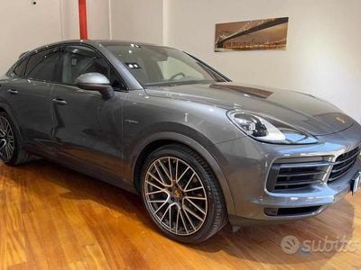 Usata Porsche Cayenne Platinum Edition 340 CV (250 kW) 2023 Grigio SUV