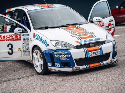 Begagnad Ford Focus RS 215 HK (158 kW) 2004 Blå Sedan