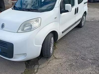 Usata Fiat Qubo Trekking 75 CV (55 kW) 2011 Bianco Monovolume