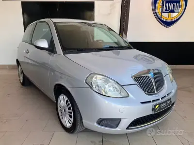 Usata Lancia Ypsilon 60 CV (44 kW) 2010 Grigio Utilitaria