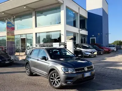 Usata VW Tiguan Business 150 CV (110 kW) 2019 Grigio SUV