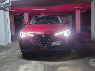 Usata Alfa Romeo Stelvio Super 160 CV (117 kW) 2020 Rosso SUV