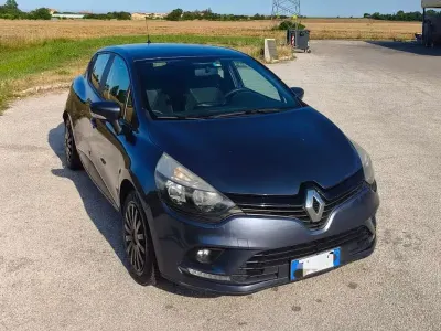 Usata Renault Clio IV Life 90 CV (66 kW) 2017 Grigio Berlina