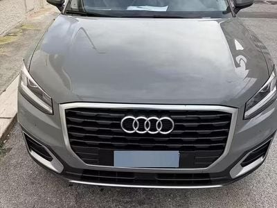 Usata Audi Q2 Admired 116 CV (85 kW) 2019 Grigio SUV