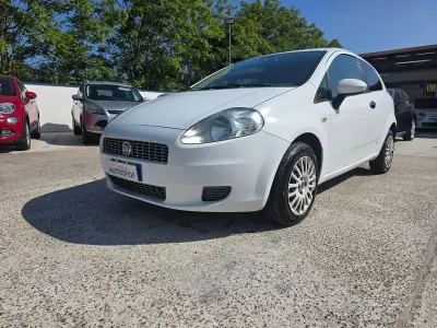 Usata Fiat Grande Punto Active 77 CV (56 kW) 2008 Bianco Utilitaria