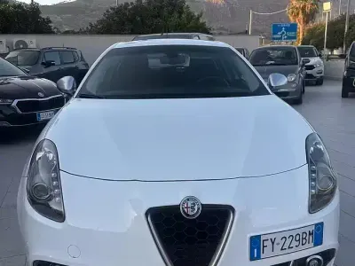 Usata Alfa Romeo Giulietta 120 CV (88 kW) 2019 Bianco Utilitaria