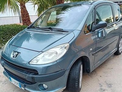 Occasion Peugeot 1007 73 PK (53 kW) 2007 Grijs MPV