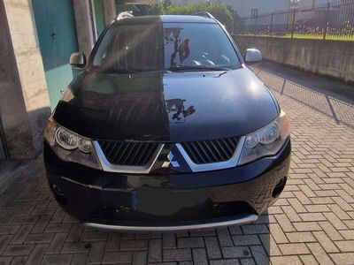 usata Mitsubishi Outlander 2.2 di-d Instyle 7p.ti dpf