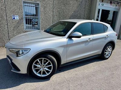 Usata Alfa Romeo Stelvio Lusso 209 CV (153 kW) 2019 Argento SUV