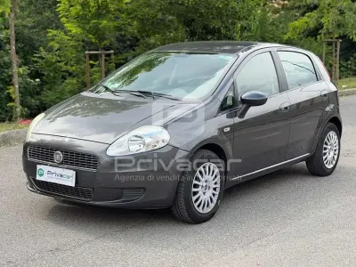 Usata Fiat Grande Punto Dynamic 77 CV (56 kW) 2009 Grigio Utilitaria