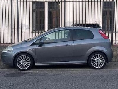 Usata Fiat Grande Punto 131 CV (96 kW) 2007 Grigio Utilitaria