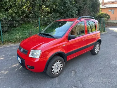 Usado Fiat Panda 4x4 Climbing 60 CV (44 kW) 2006 Rojo Utilitario
