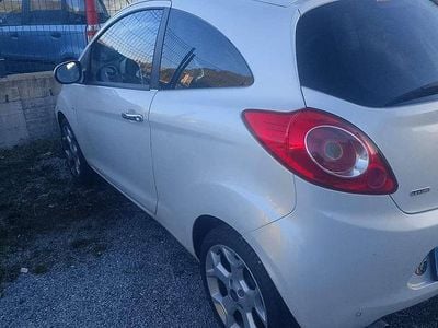 Begagnad Ford Ka 75 HK (55 kW) 2012 Silver Halvkombi
