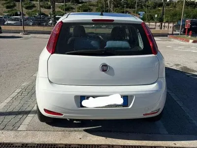 Usata Fiat Punto 77 CV (56 kW) 2018 Bianco Utilitaria