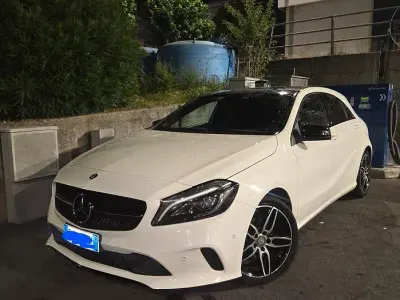 Usata Mercedes 200 Premium 136 CV (100 kW) 2017 Bianco Berlina