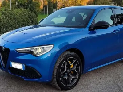Usata Alfa Romeo Stelvio Veloce 209 CV (153 kW) 2020 Blu/azzurro SUV