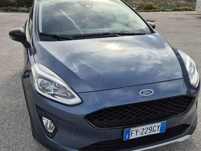 Usata Ford Fiesta Active 101 CV (74 kW) 2019 Blu/azzurro Utilitaria