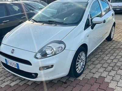 Usata Fiat Punto Lounge 85 CV (62 kW) 2016 Bianco Utilitaria