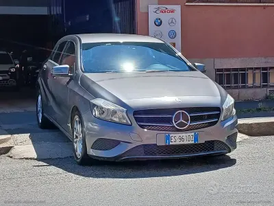 Usata Mercedes A180 109 CV (80 kW) 2013 Grigio Berlina