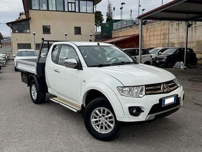 Usata Mitsubishi L200 178 CV (130 kW) 2014 Bianco Pick-up