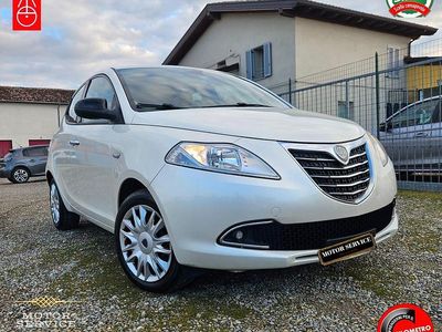 Usata Lancia Ypsilon Gold 69 CV (50 kW) 2012 Bianco Utilitaria