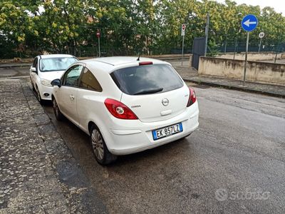 usata Opel Corsa GPL neopatentati