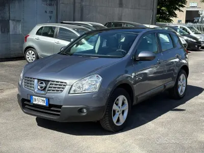 Usata Nissan Qashqai Tekna 150 CV (110 kW) 2009 Grigio SUV