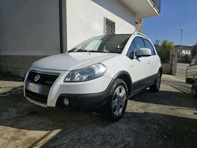 Usata Fiat Sedici Dynamic 120 CV (88 kW) 2007 Bianco SUV