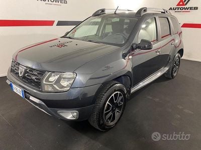 Usata Dacia Duster Lauréate 110 CV (80 kW) 2017 Grigio SUV