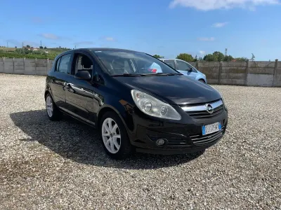 Usata Opel Corsa Club 80 CV (58 kW) 2007 Nero Utilitaria