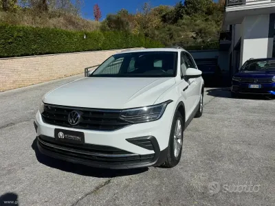 Usado VW Tiguan Life 150 HP (110 kW) 2021 Branco SUV