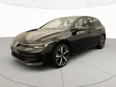 Usata VW Golf VIII Edition 204 CV (150 kW) 2025 Grenadill black metallizzato Berlina