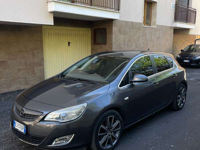 usata Opel Astra 5p 1.7 cdti Cosmo 125cv