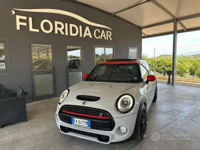 Käytetty Mini Cooper SD 170 HP (125 kW) 2017 Harmaa Viistoperä