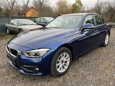 Usata BMW 318 Advantage 150 CV (110 kW) 2018 Blu Berlina